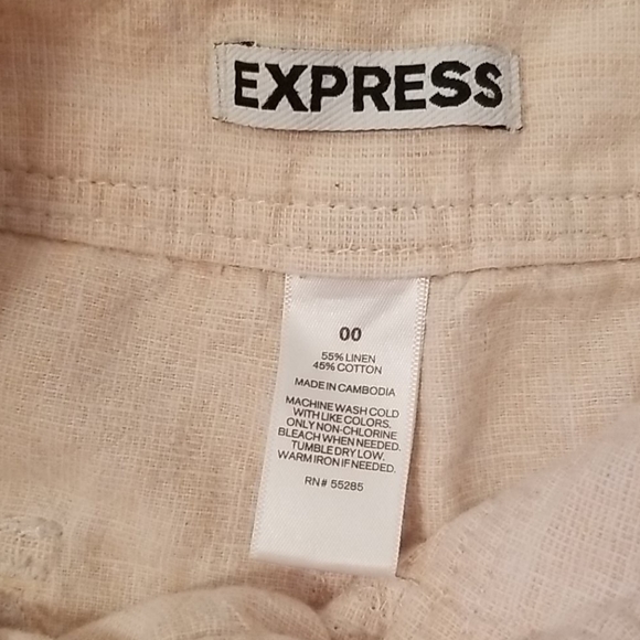 Express Shorts - Picture 2 of 5